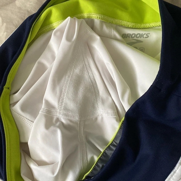 Brooks Women’s Running tennis hiking Skirt - Picture 9 of 9